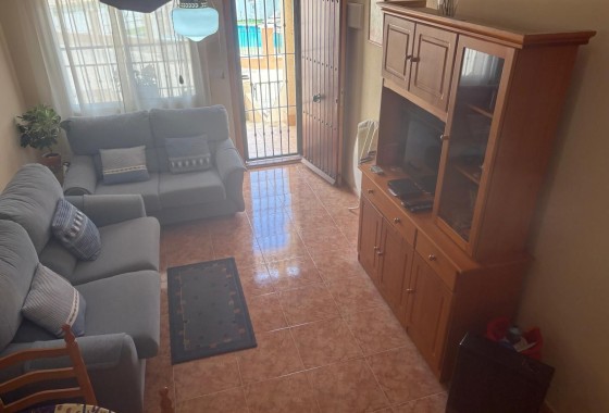 Venta - Adosado -
Algorfa