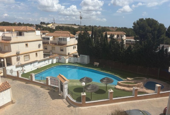 Venta - Adosado -
Algorfa