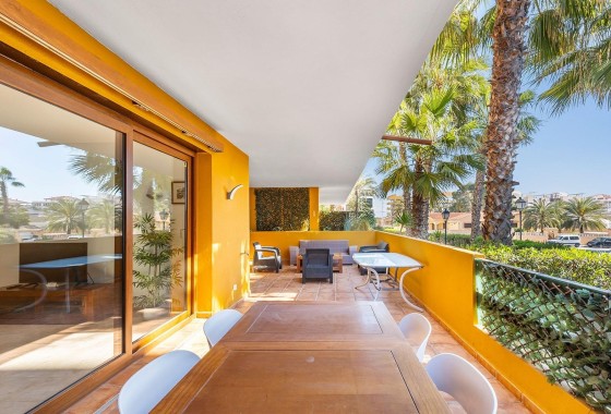Herverkoop - Appartement / Flat -
Torrevieja - Punta Prima