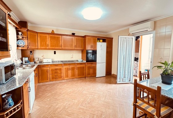 Venta - Apartamento / Piso -
Torrevieja - Center