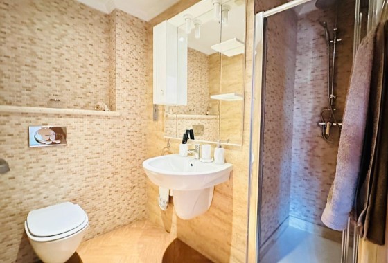 Venta - Apartamento / Piso -
Torrevieja - Center