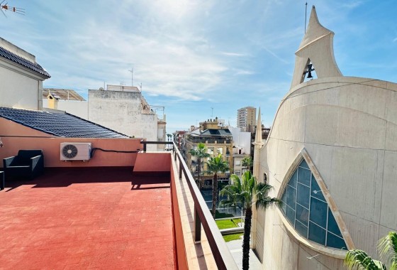 Venta - Apartamento / Piso -
Torrevieja - Center