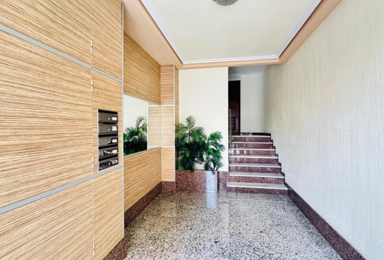 Venta - Apartamento / Piso -
Torrevieja - Center