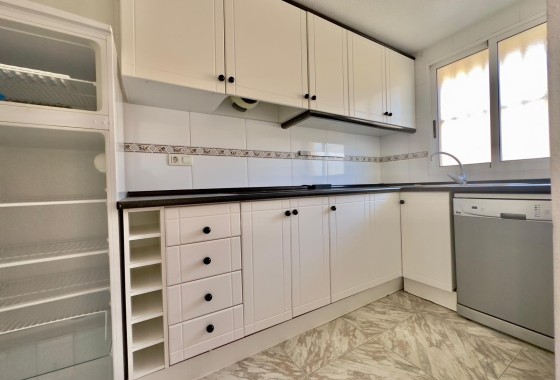 Sprzedaż - Apartament / Mieszkanie -
Torrevieja - Cabo Cervera