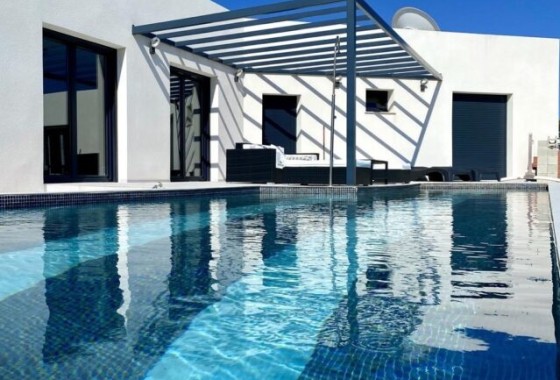 Revente - Villa Individuelle -
Hondón de las Nieves