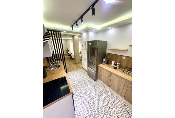 Herverkoop - Appartement / Flat -
Torrevieja - Centro - Muelle Pesquero