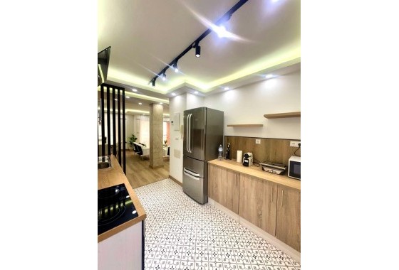 Herverkoop - Appartement / Flat -
Torrevieja - Centro - Muelle Pesquero