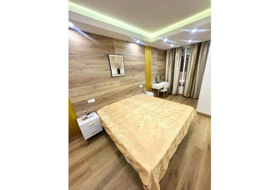 Herverkoop - Appartement / Flat -
Torrevieja - Centro - Muelle Pesquero