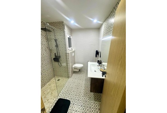 Herverkoop - Appartement / Flat -
Torrevieja - Centro - Muelle Pesquero