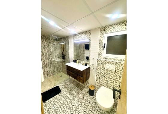 Herverkoop - Appartement / Flat -
Torrevieja - Centro - Muelle Pesquero