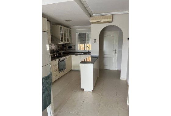 Venta - Apartamento / Piso -
Los Alcazares