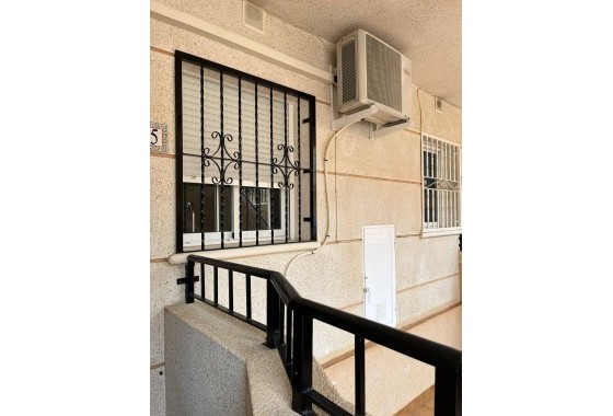 Venta - Apartamento / Piso -
Los Alcazares