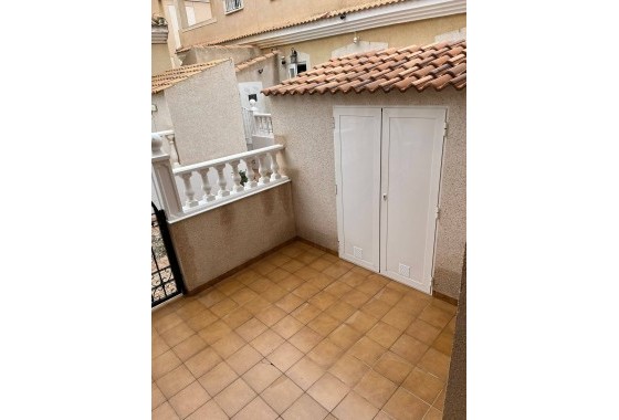 Venta - Apartamento / Piso -
Los Alcazares