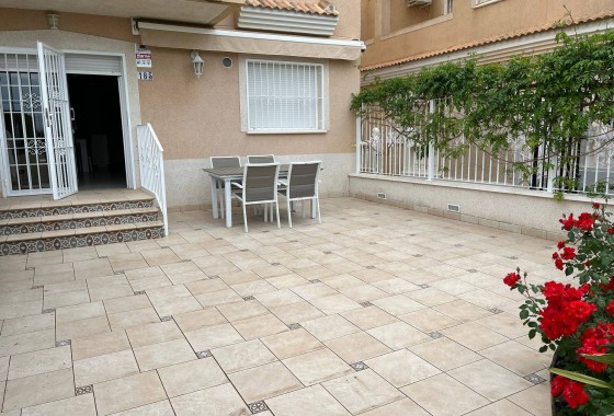 Venta - Apartamento / Piso -
Los Alcazares