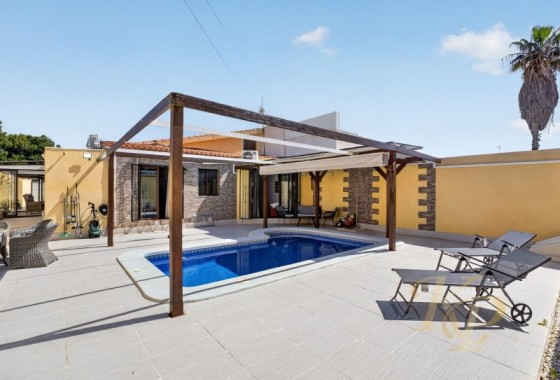 Herverkoop - Vrijstaande Villa -
Torrevieja - Costa Blanca