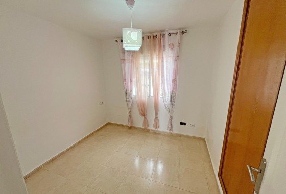 Resale - Reihenhaus -
San Miguel de Salinas - Las filipinas