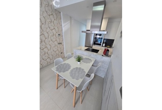 Herverkoop - Appartement / Flat -
Torrevieja - Estacion de autobuses