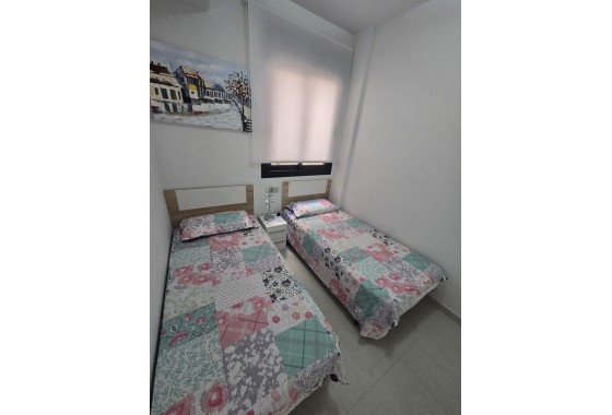 Herverkoop - Appartement / Flat -
Torrevieja - Estacion de autobuses