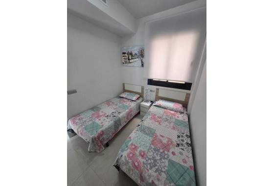 Herverkoop - Appartement / Flat -
Torrevieja - Estacion de autobuses
