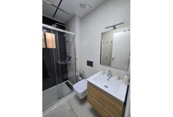 Herverkoop - Appartement / Flat -
Torrevieja - Estacion de autobuses
