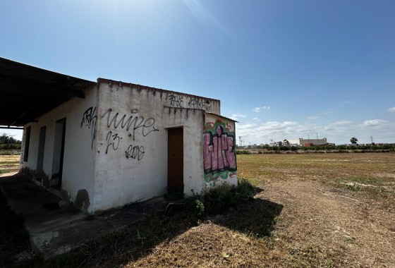 Resale - Grundstück / Land -
San Miguel de Salinas - San Miguel Salinas
