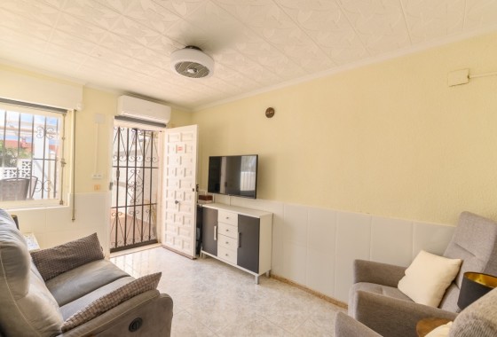 Herverkoop - Appartement / Flat -
Torrevieja - Torretas