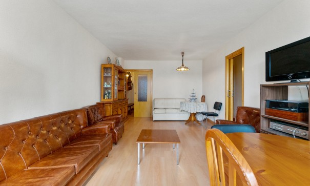 Sale - Apartment / flat -
Punta Prima