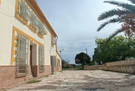 Resale - Semi Detached Villa -
La Romana