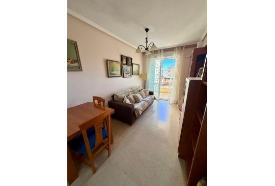 Herverkoop - Vrijstaande Villa -
Torrevieja - Center