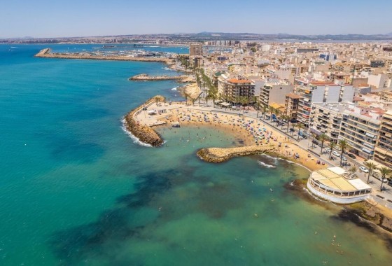 Herverkoop - Vrijstaande Villa -
Torrevieja - Center