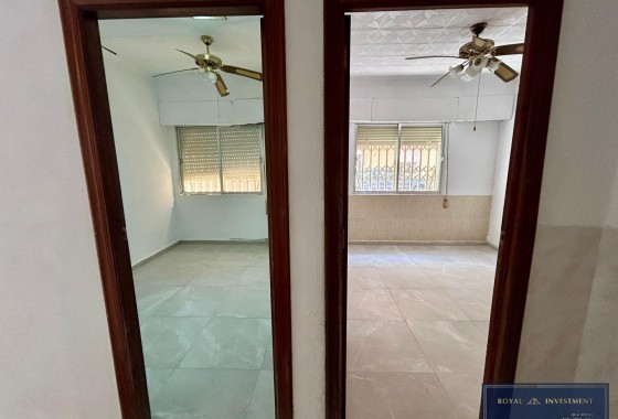 Herverkoop - Appartement / Flat -
Torrevieja - Center