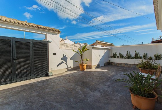 Herverkoop - Stadswoning -
Torrevieja - La Siesta