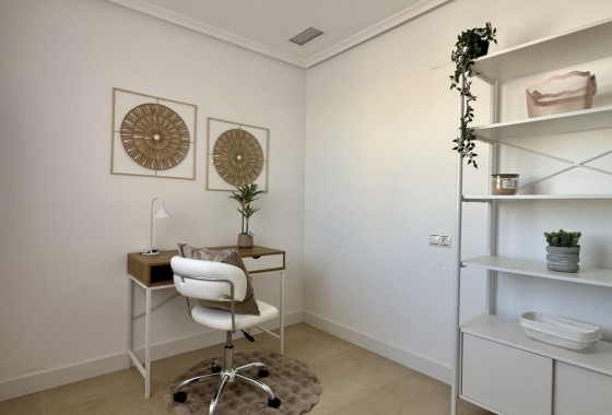 Revente - Appartement -
Torrevieja