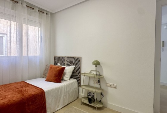 Revente - Appartement -
Torrevieja