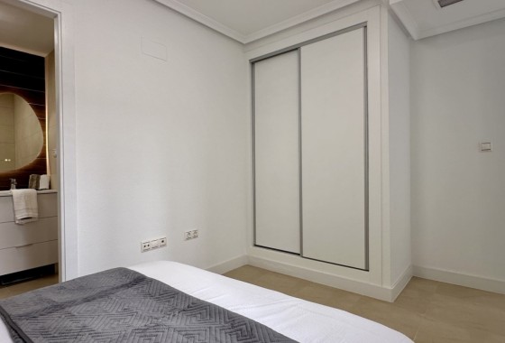 Revente - Appartement -
Torrevieja