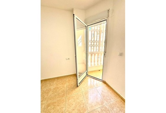 Venta - Apartamento / Piso -
Torrevieja - Center