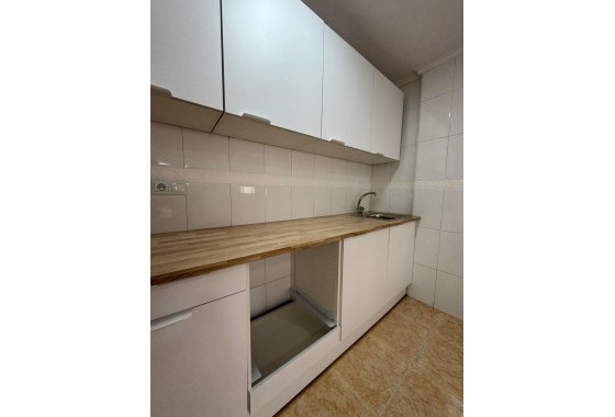 Venta - Apartamento / Piso -
Torrevieja - Center