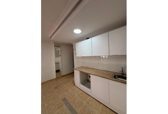 Venta - Apartamento / Piso -
Torrevieja - Center