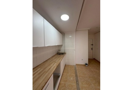 Venta - Apartamento / Piso -
Torrevieja - Center