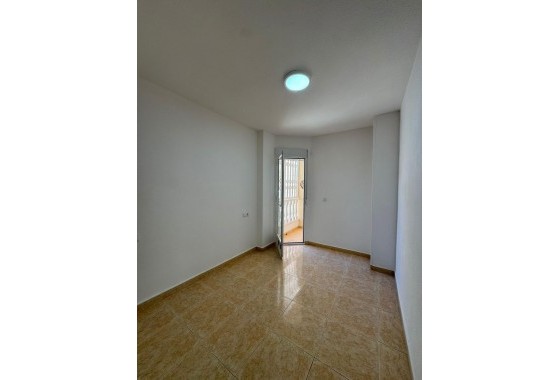 Venta - Apartamento / Piso -
Torrevieja - Center