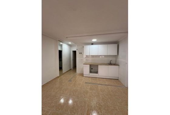 Venta - Apartamento / Piso -
Torrevieja - Center