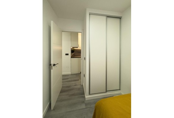 Venta - Apartamento / Piso -
Torrevieja - Center