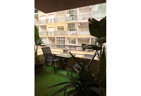 Venta - Apartamento / Piso -
Torrevieja - Center