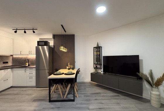 Venta - Apartamento / Piso -
Torrevieja - Center