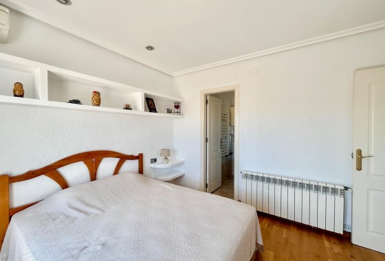 Herverkoop - Vrijstaande Villa -
Torrevieja - San Luis