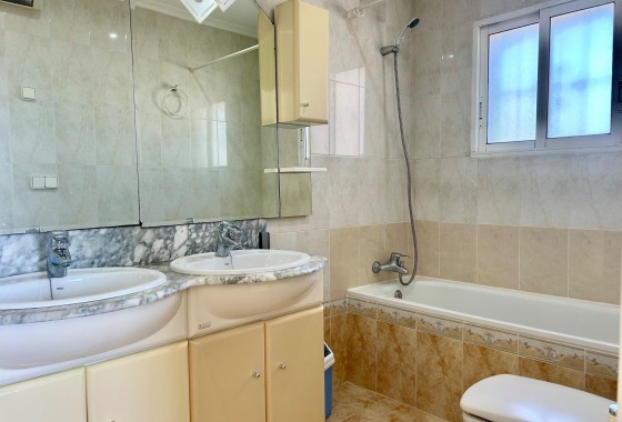 Herverkoop - Vrijstaande Villa -
Torrevieja - San Luis