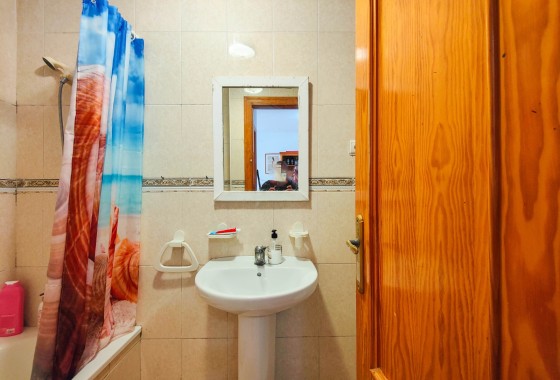 Resale - Wohnung / Appartement -
Torrevieja - Costa Blanca