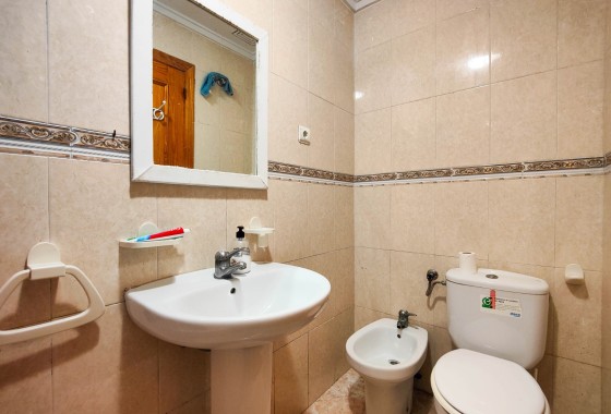 Resale - Wohnung / Appartement -
Torrevieja - Costa Blanca