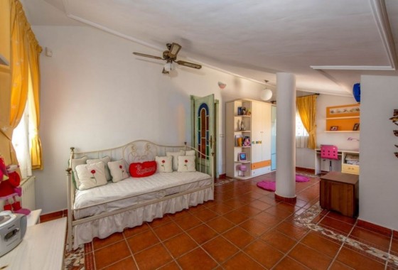 Sprzedaż - Willa wolnostojąca -
Torrevieja - La Mata