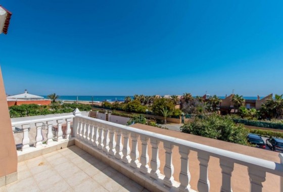 Sprzedaż - Willa wolnostojąca -
Torrevieja - La Mata
